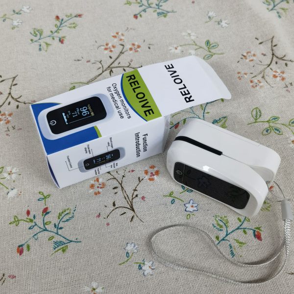 RELOIVE Fingertip Pulse Oximeter - Medical Grade Blood Oxygen Saturation Monitor with OLED Display, Batteries & Lanyard Included - ±2% Clinical Accuracy